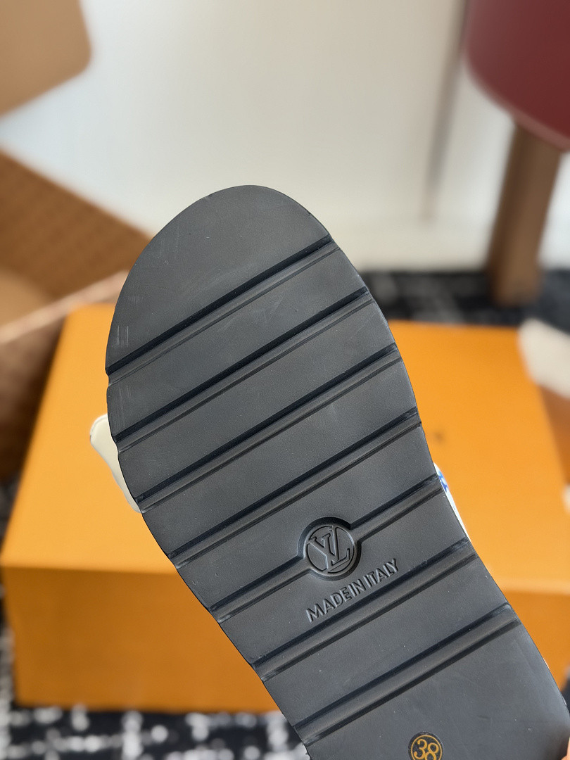 L*V Slides LVS-031
