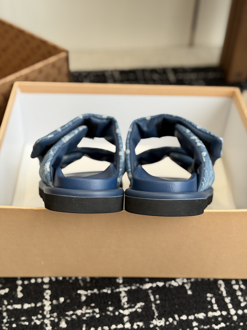 L*V Slides LVS-032