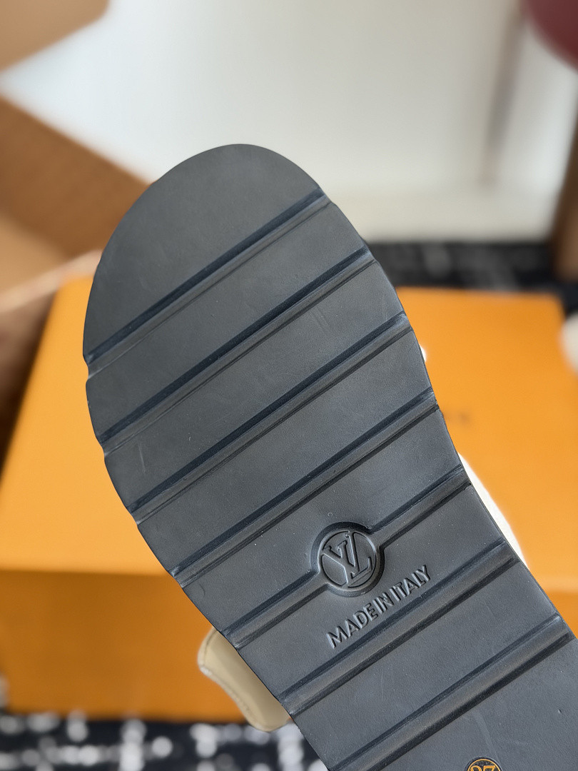 L*V Slides LVS-033