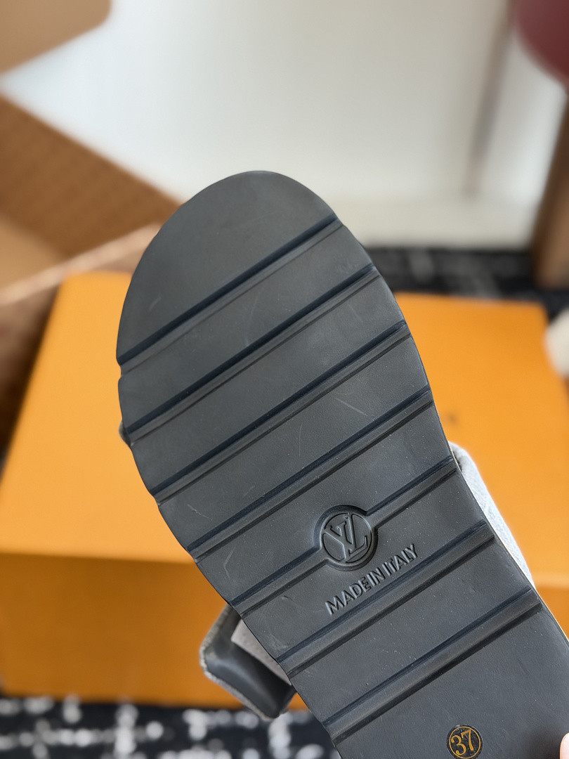 L*V Slides LVS-034