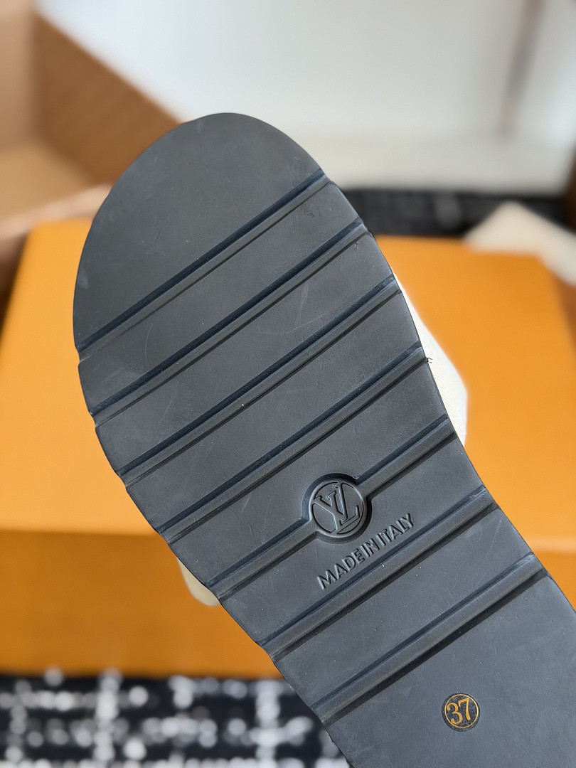 L*V Slides LVS-039