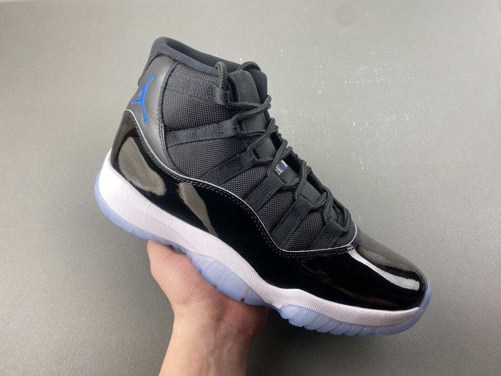 Air Jordan 11 CT8012-900