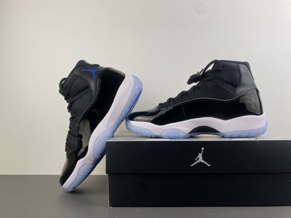 Air Jordan 11 CT8012-900