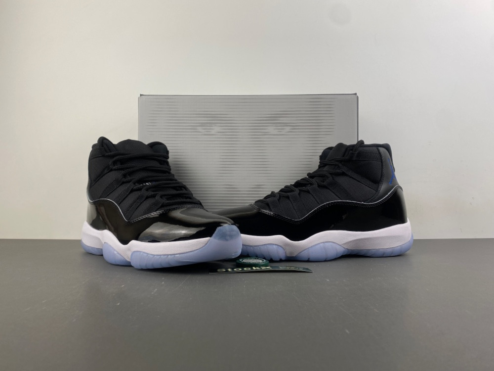 Air Jordan 11 CT8012-900
