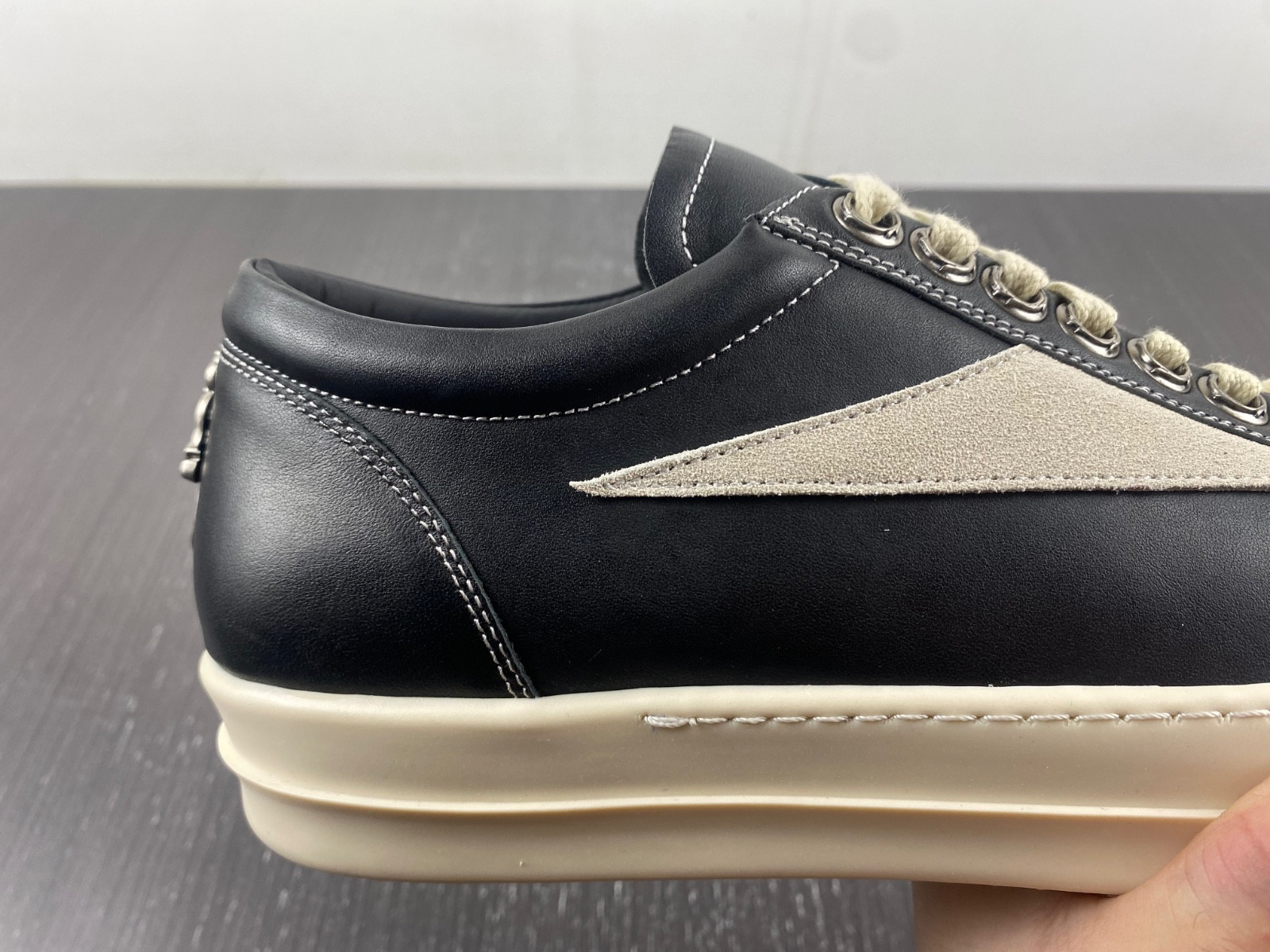 RO Sneakers