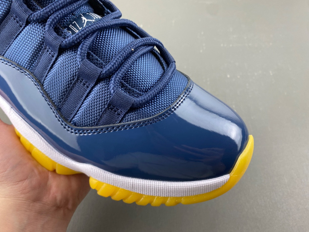 Air Jordan 11 AT7802-115-1