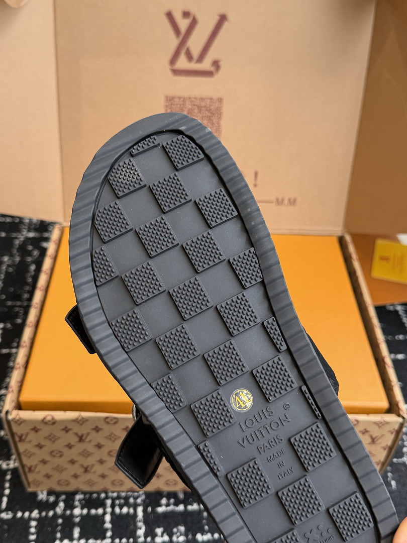 L*V Slides LVS-040