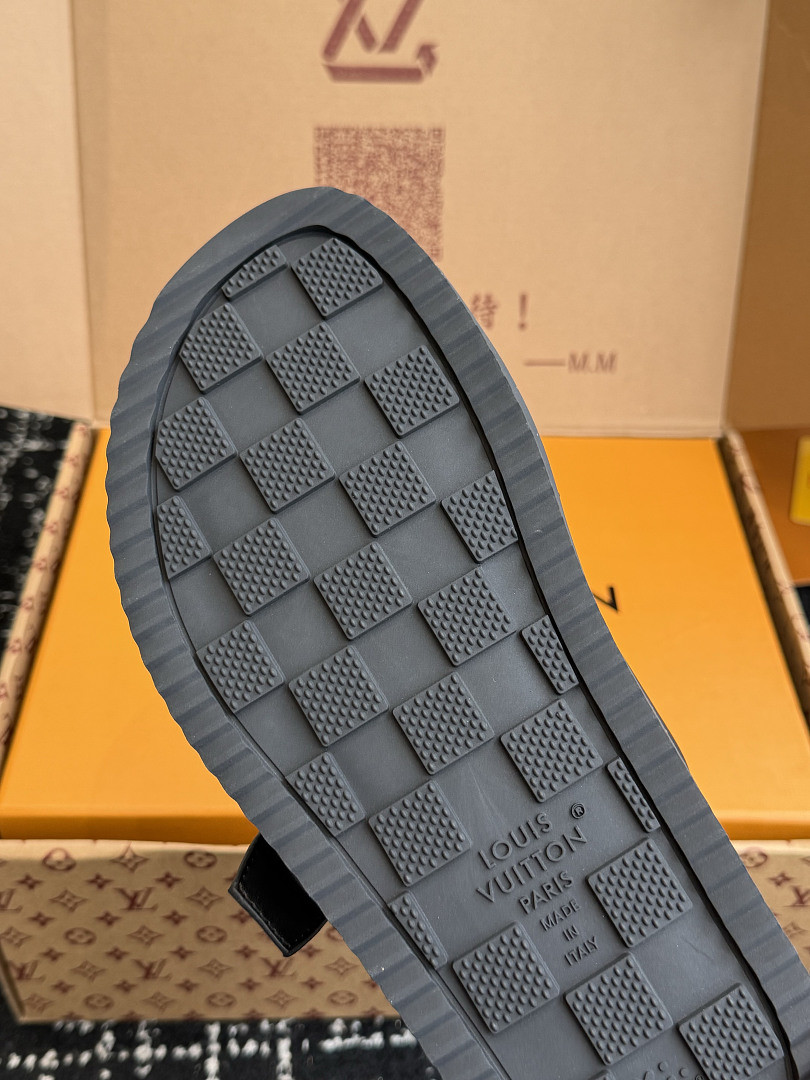 L*V Slides LVS-045