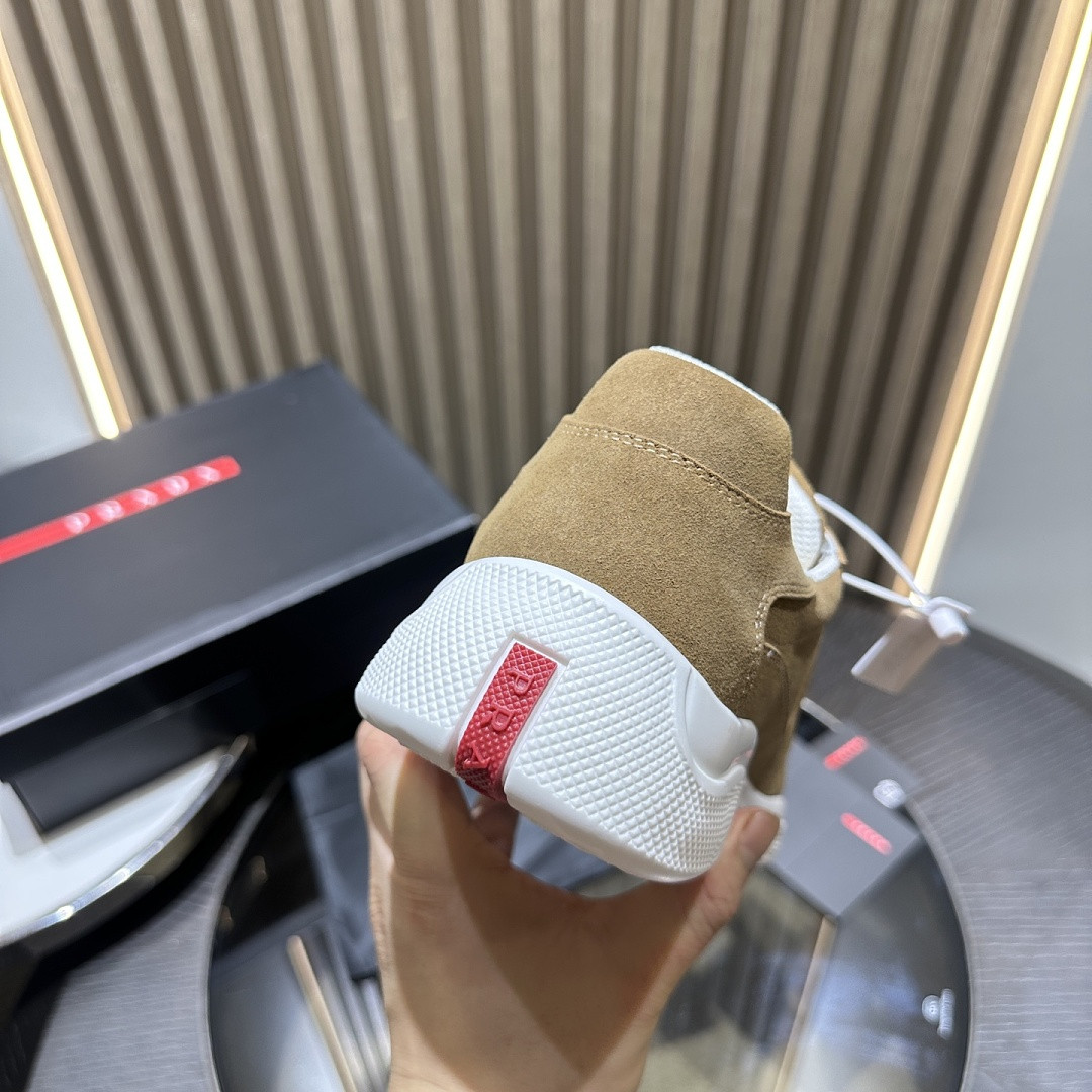 PA Low Sneakers