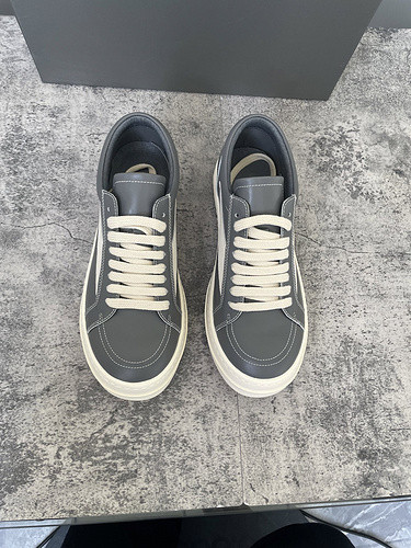 RO Sneakers