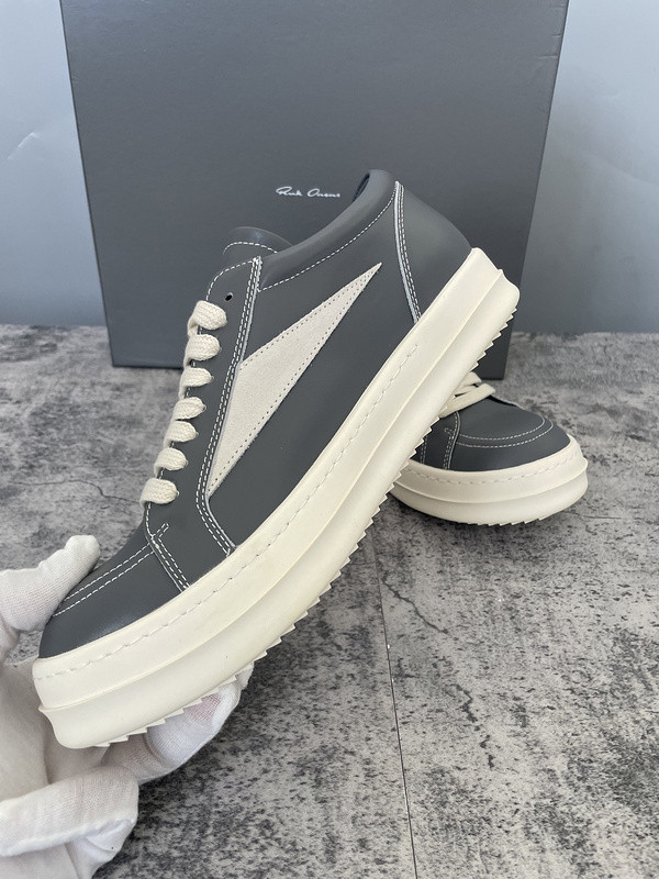 RO Sneakers