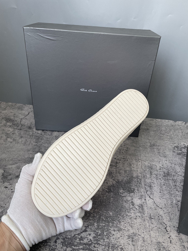 RO Sneakers
