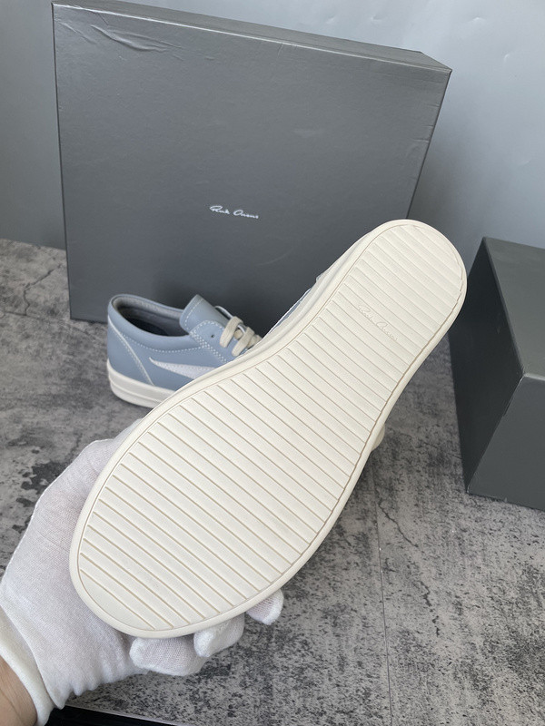 RO Sneakers