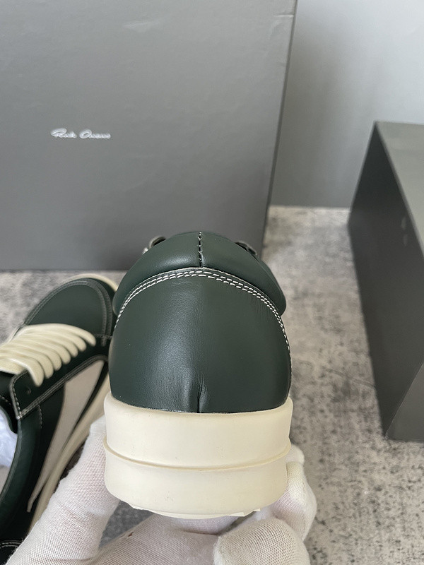RO Sneakers