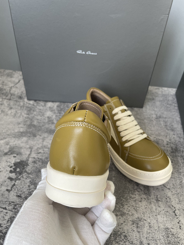 RO Sneakers