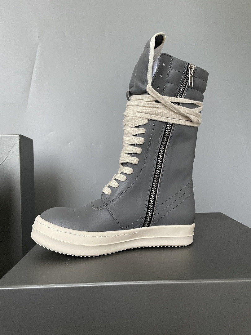 RO Sneakers