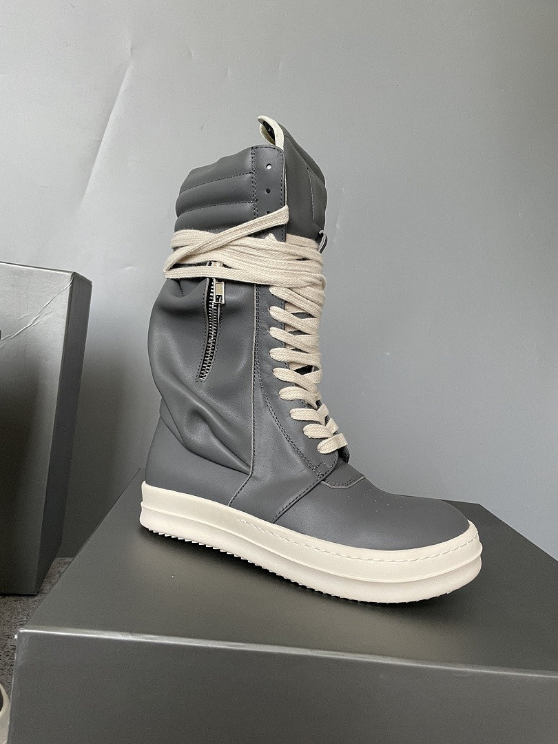 RO Sneakers