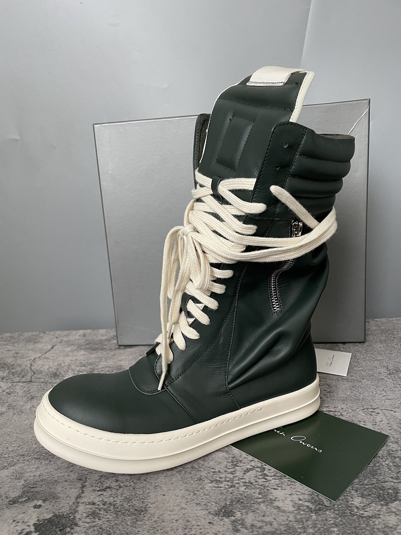RO Sneakers