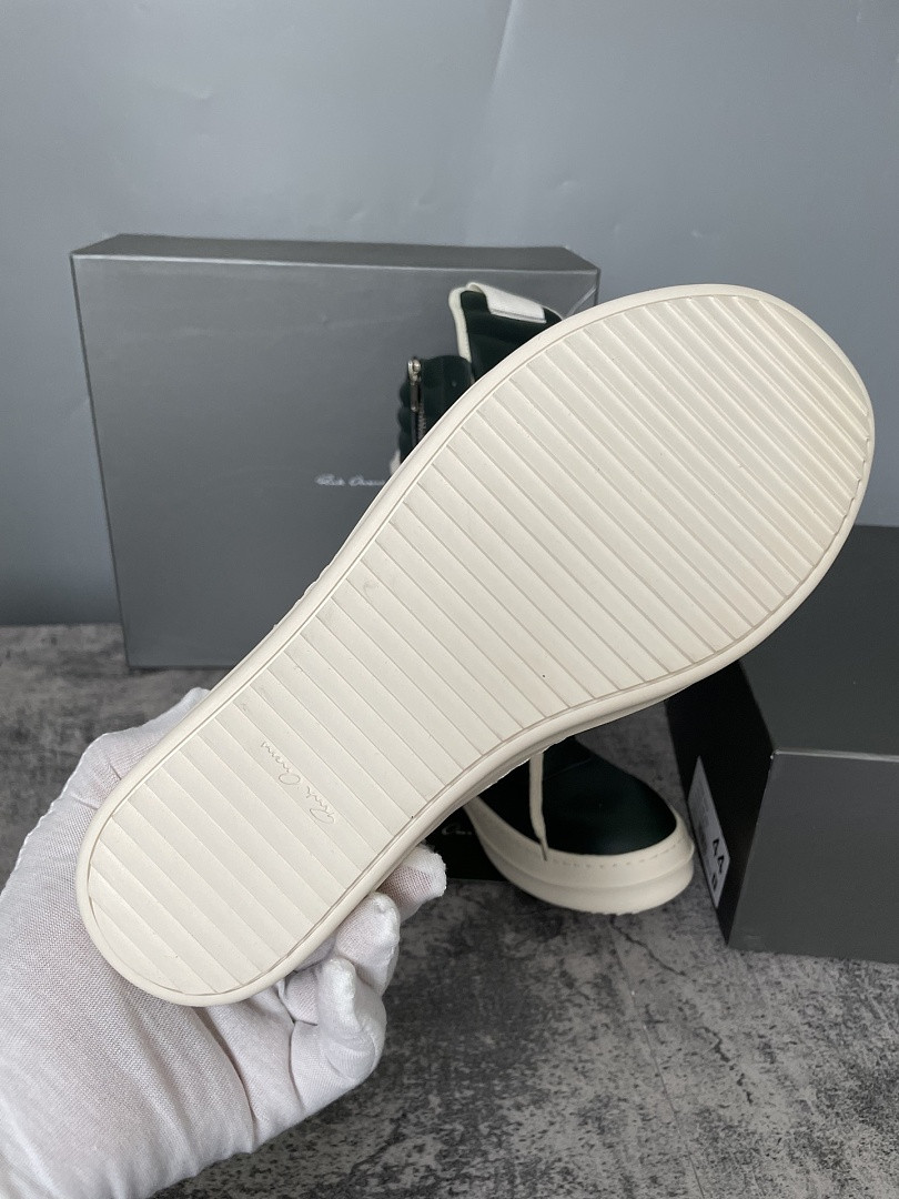 RO Sneakers