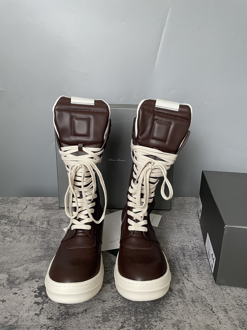 RO Sneakers