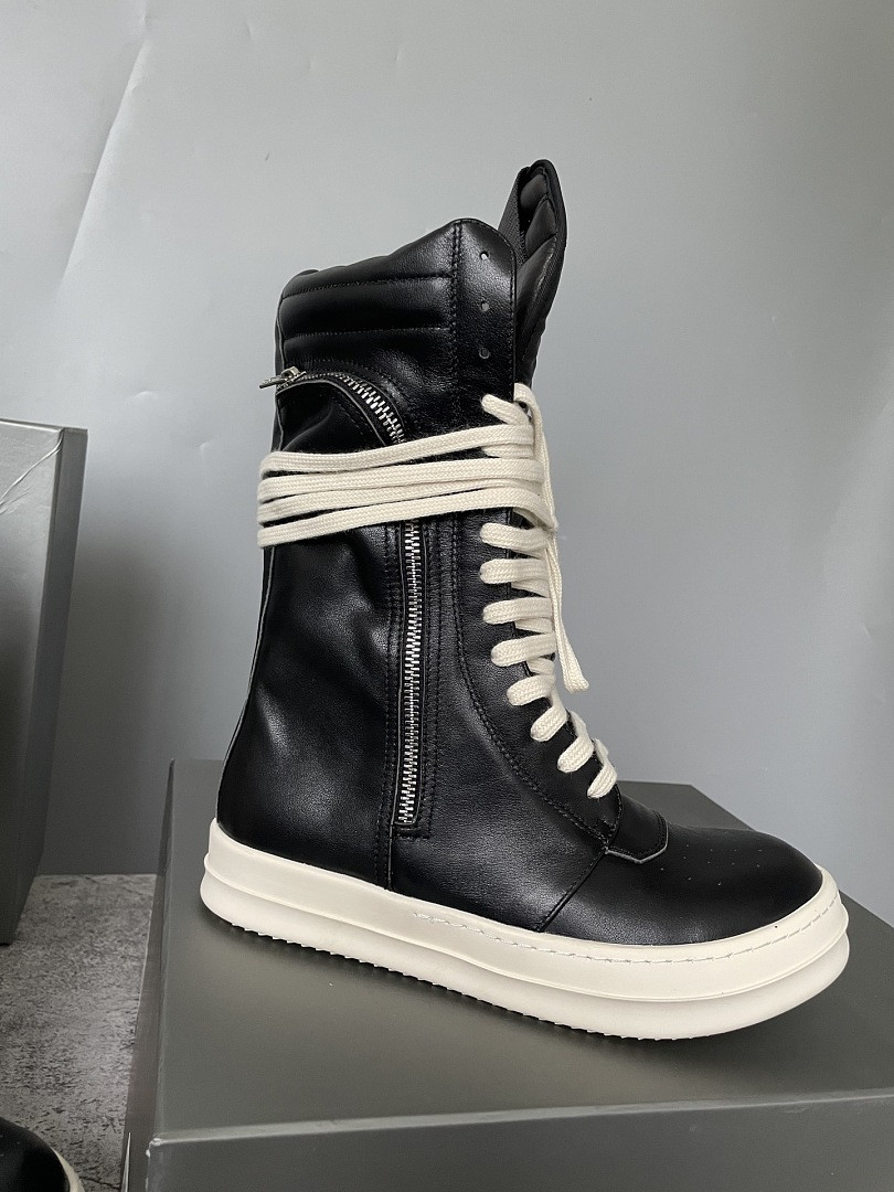 RO Sneakers