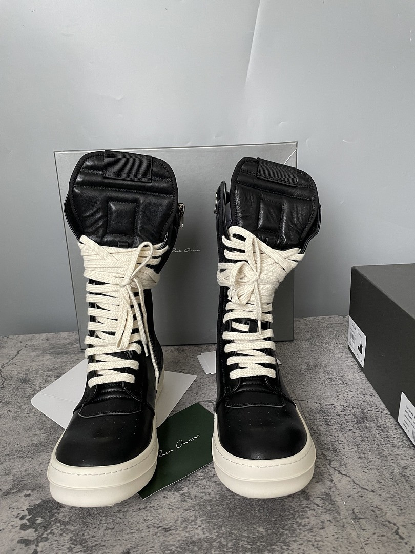 RO Sneakers