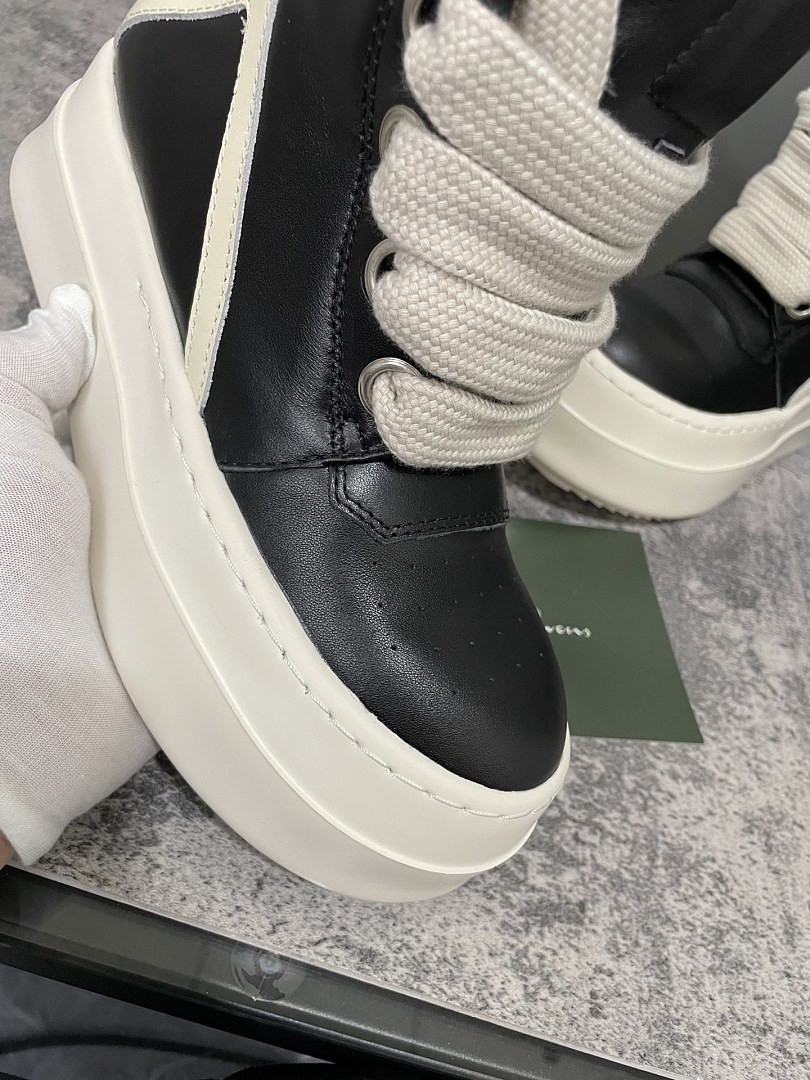 RO Sneakers