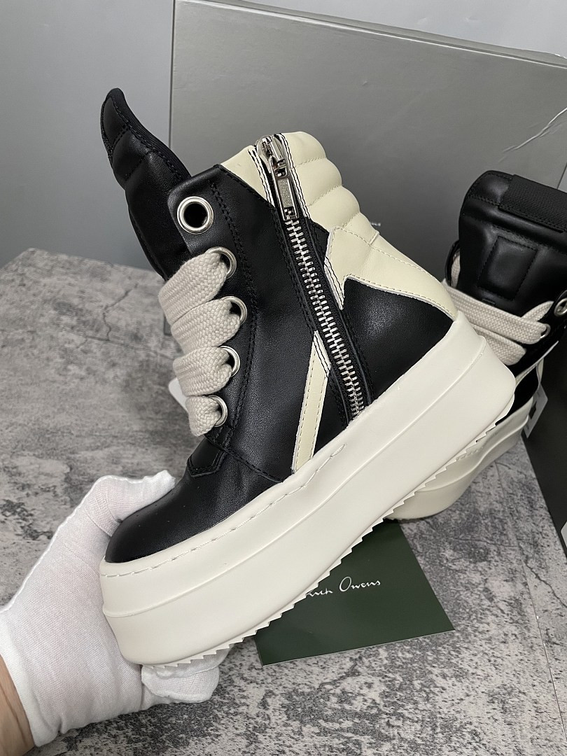 RO Sneakers