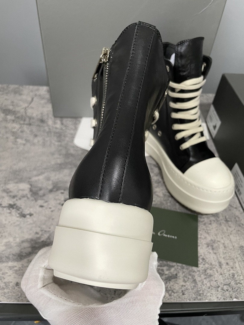 RO Sneakers