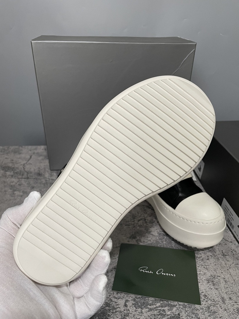 RO Sneakers