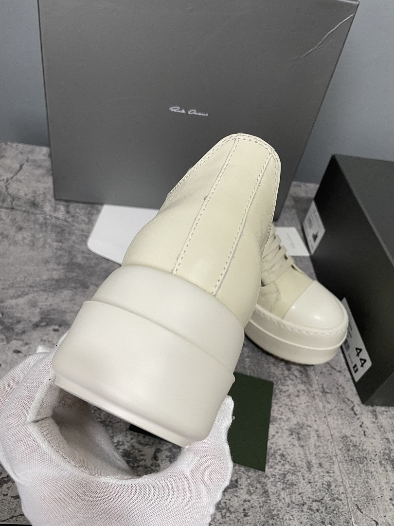 RO Sneakers
