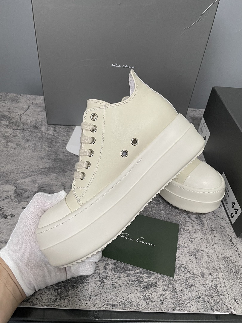 RO Sneakers