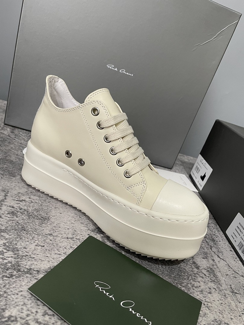 RO Sneakers