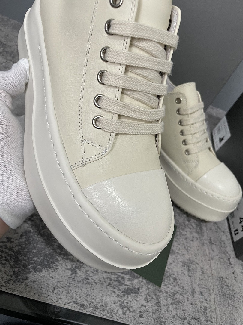 RO Sneakers