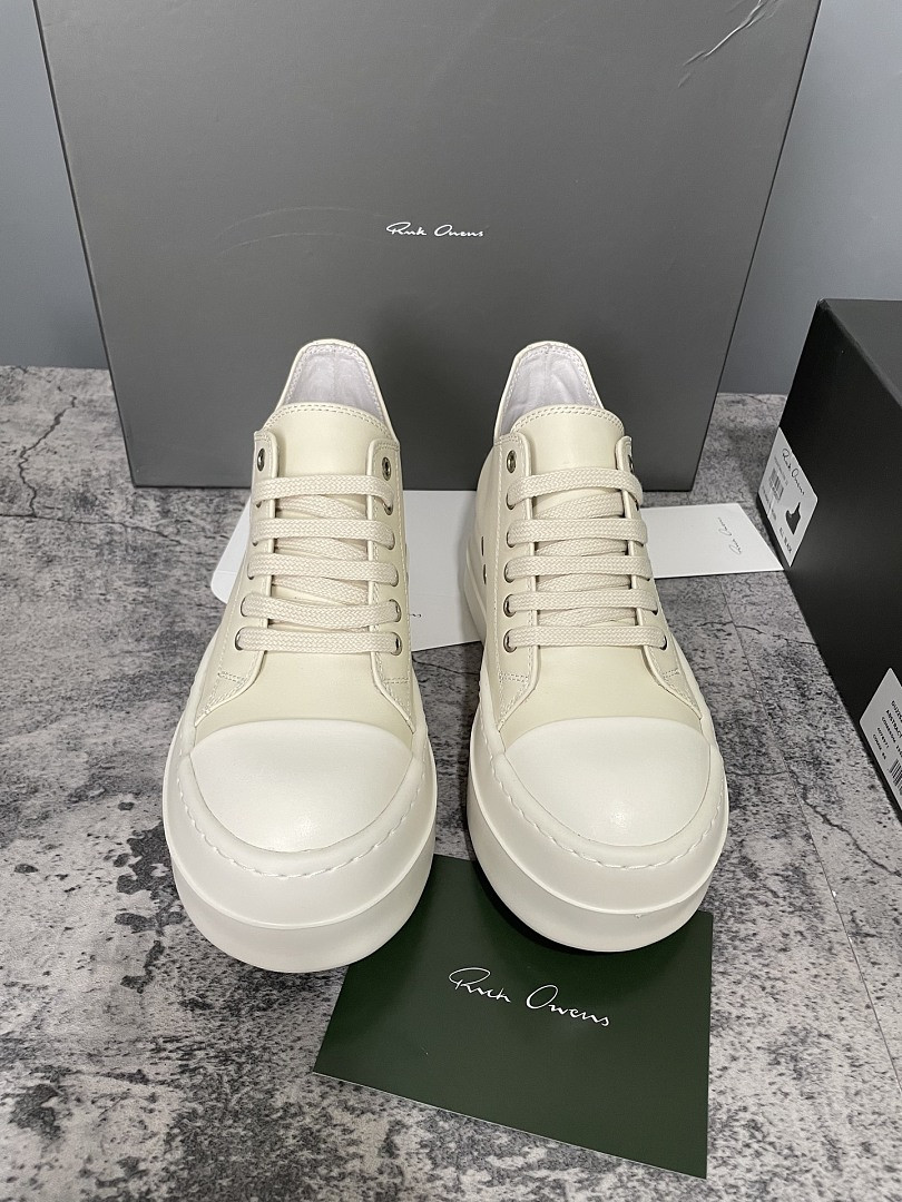 RO Sneakers