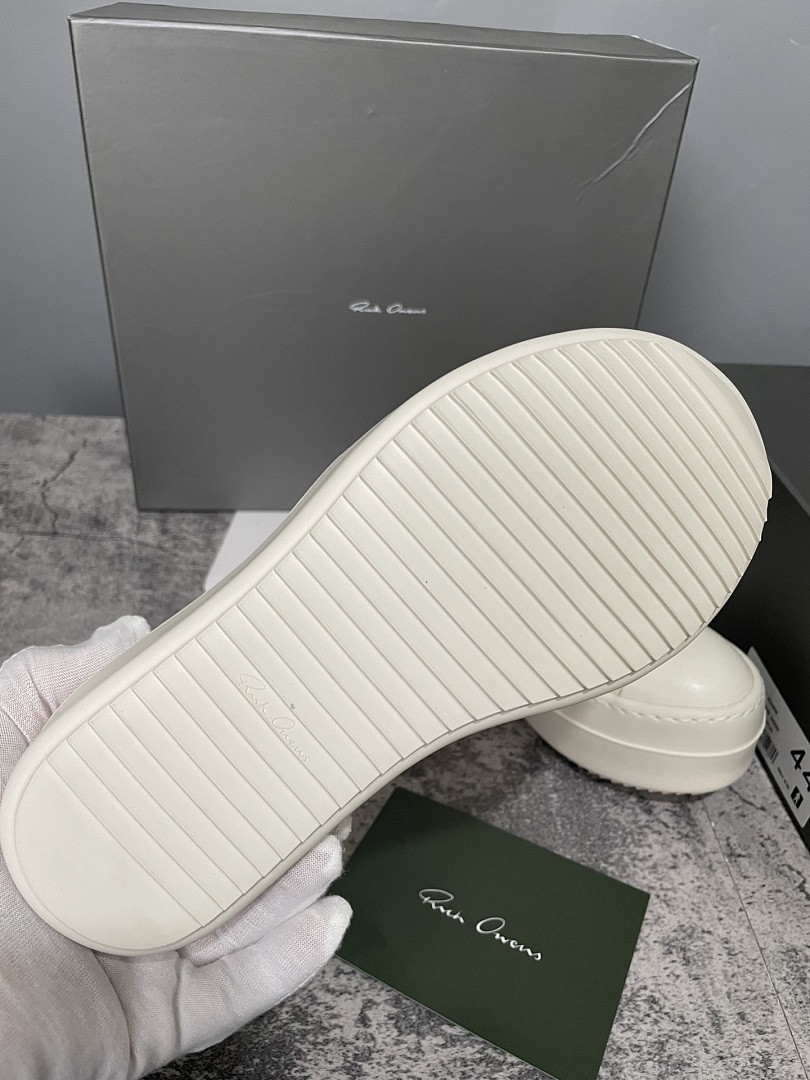 RO Sneakers