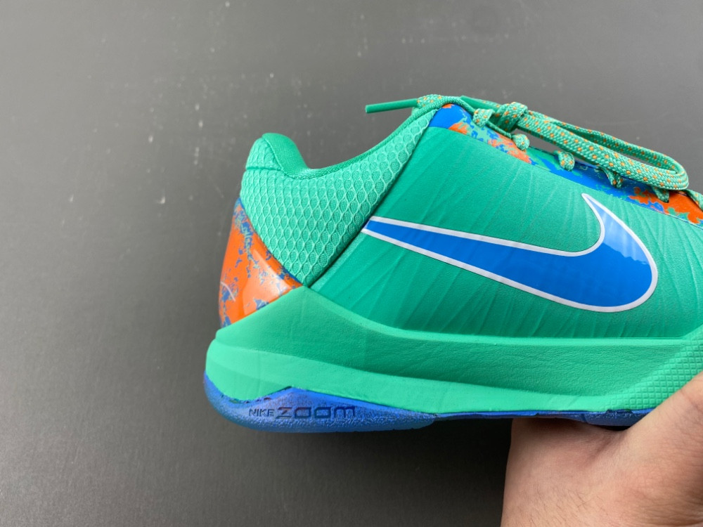 Jalen Brunson x Nike Zoom Kobe 5 Protro IX1200-300