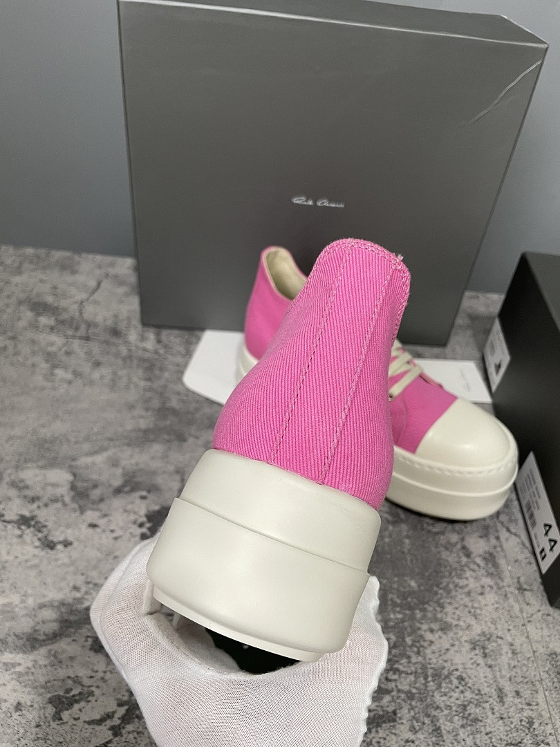 RO Sneakers