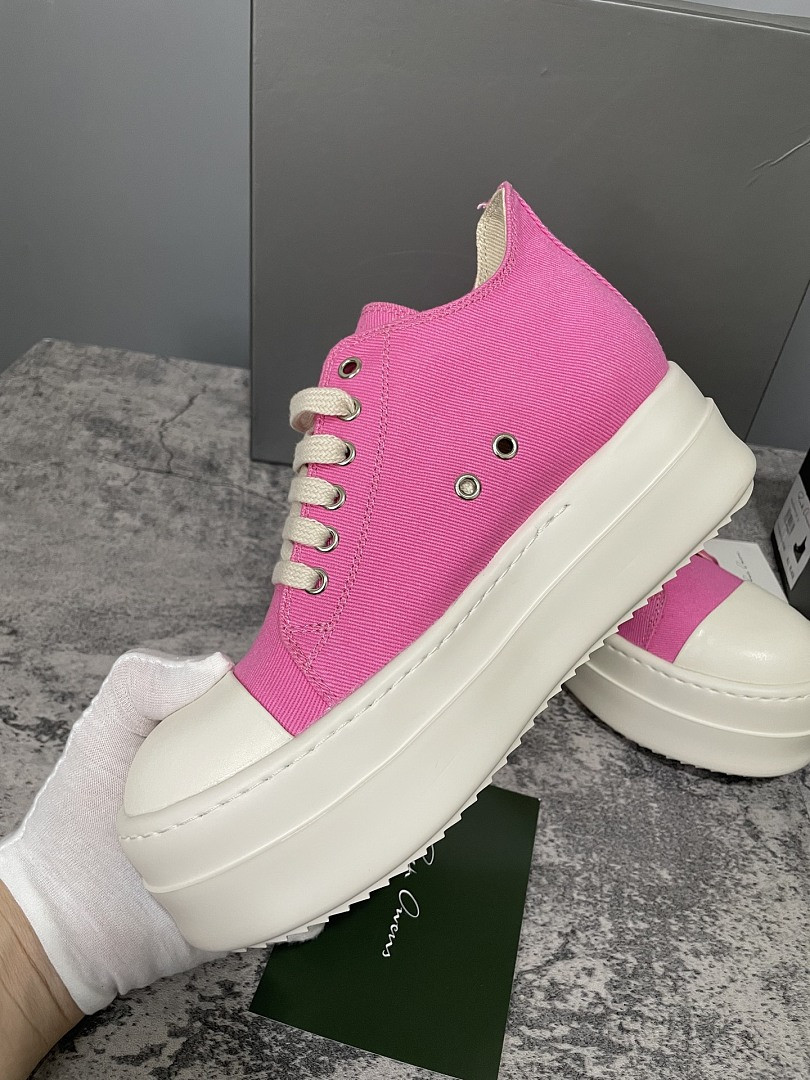 RO Sneakers
