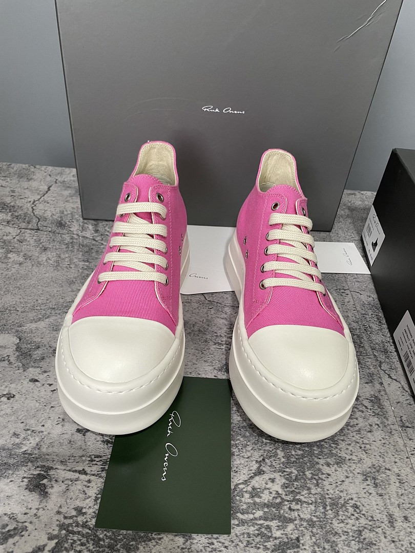 RO Sneakers