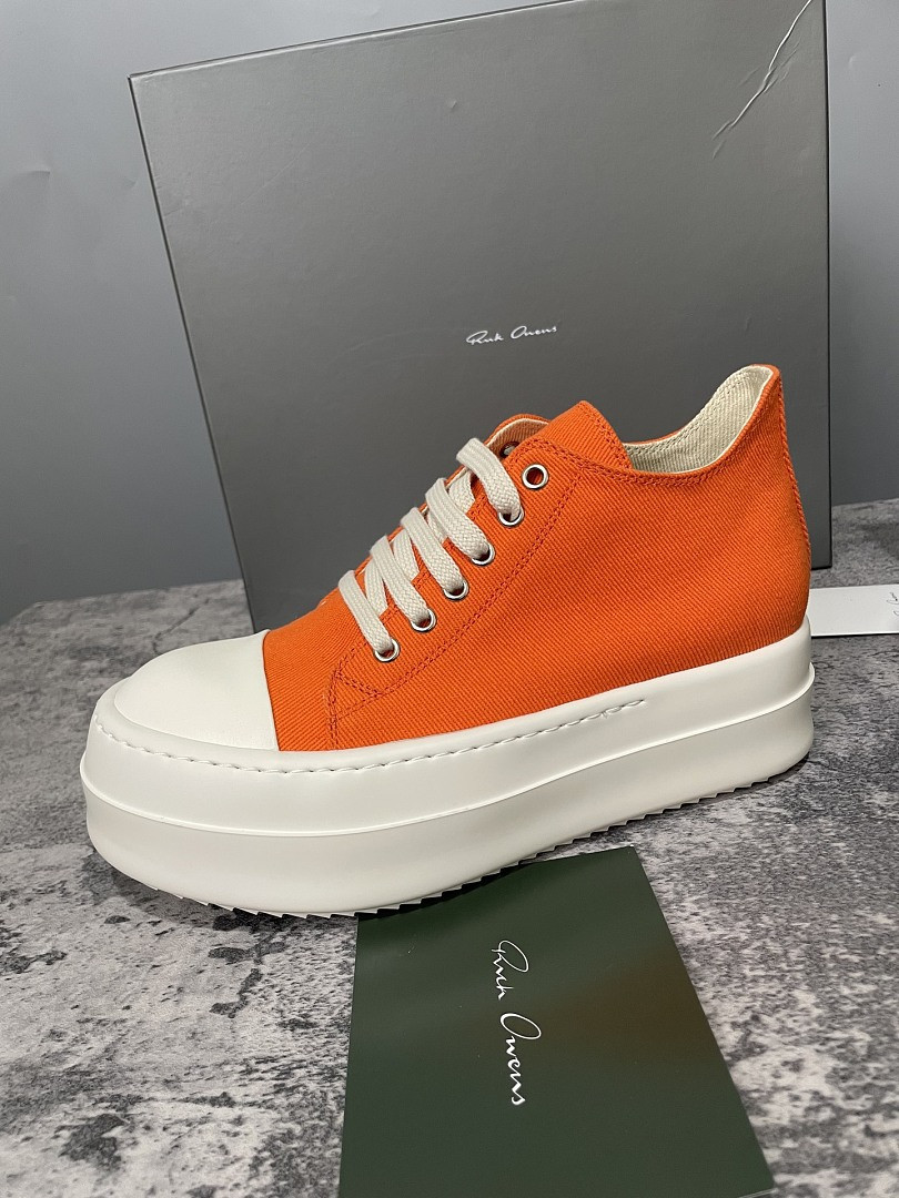 RO Sneakers