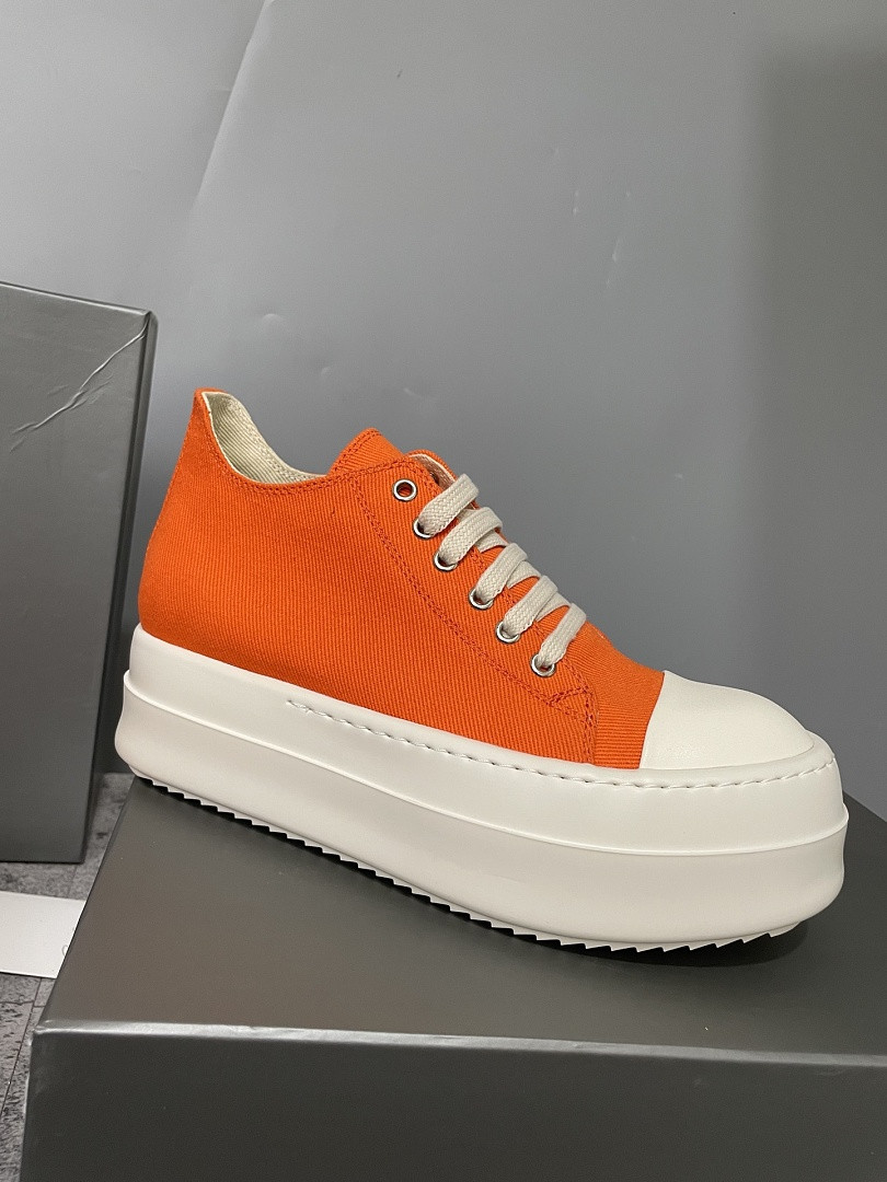 RO Sneakers