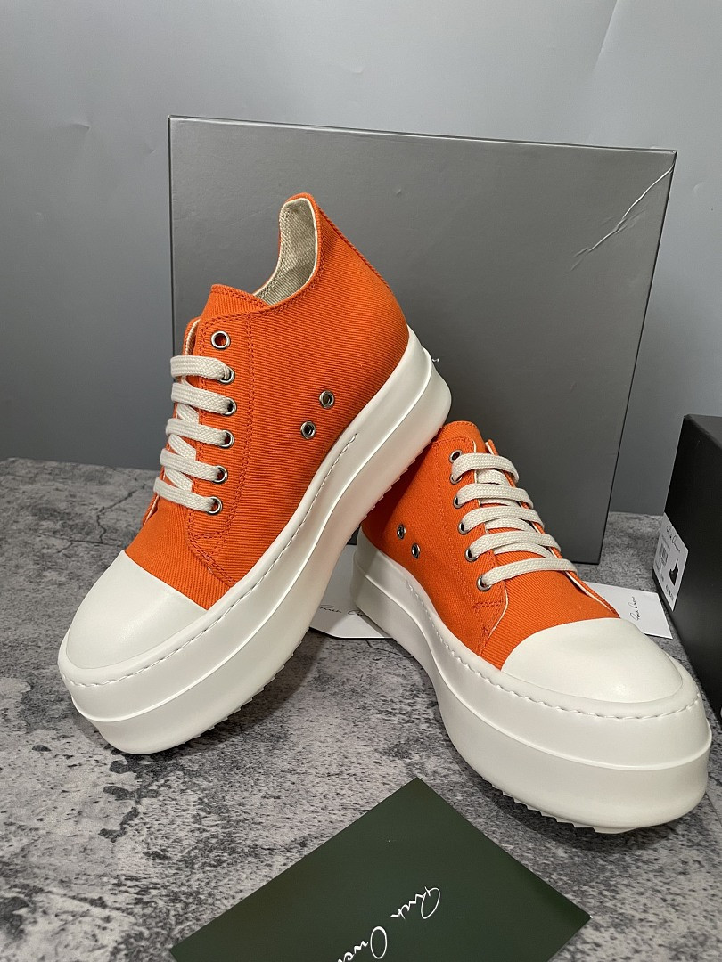RO Sneakers