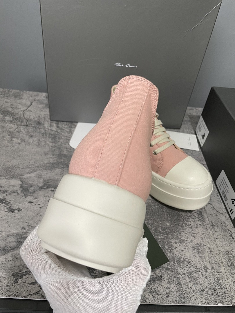 RO Sneakers