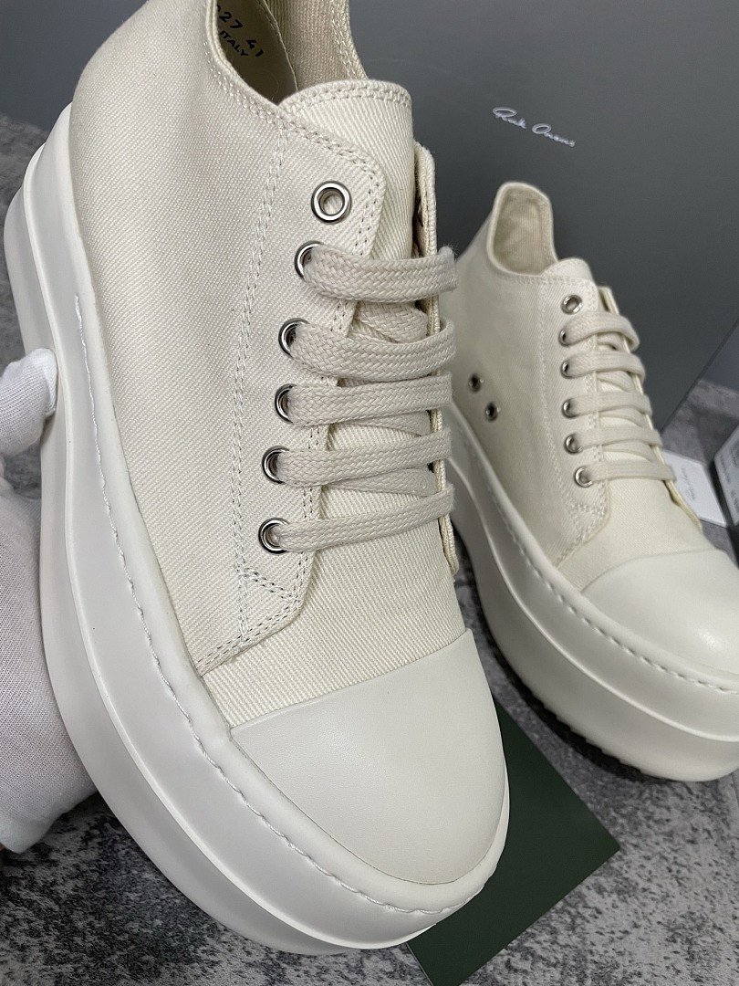 RO Sneakers