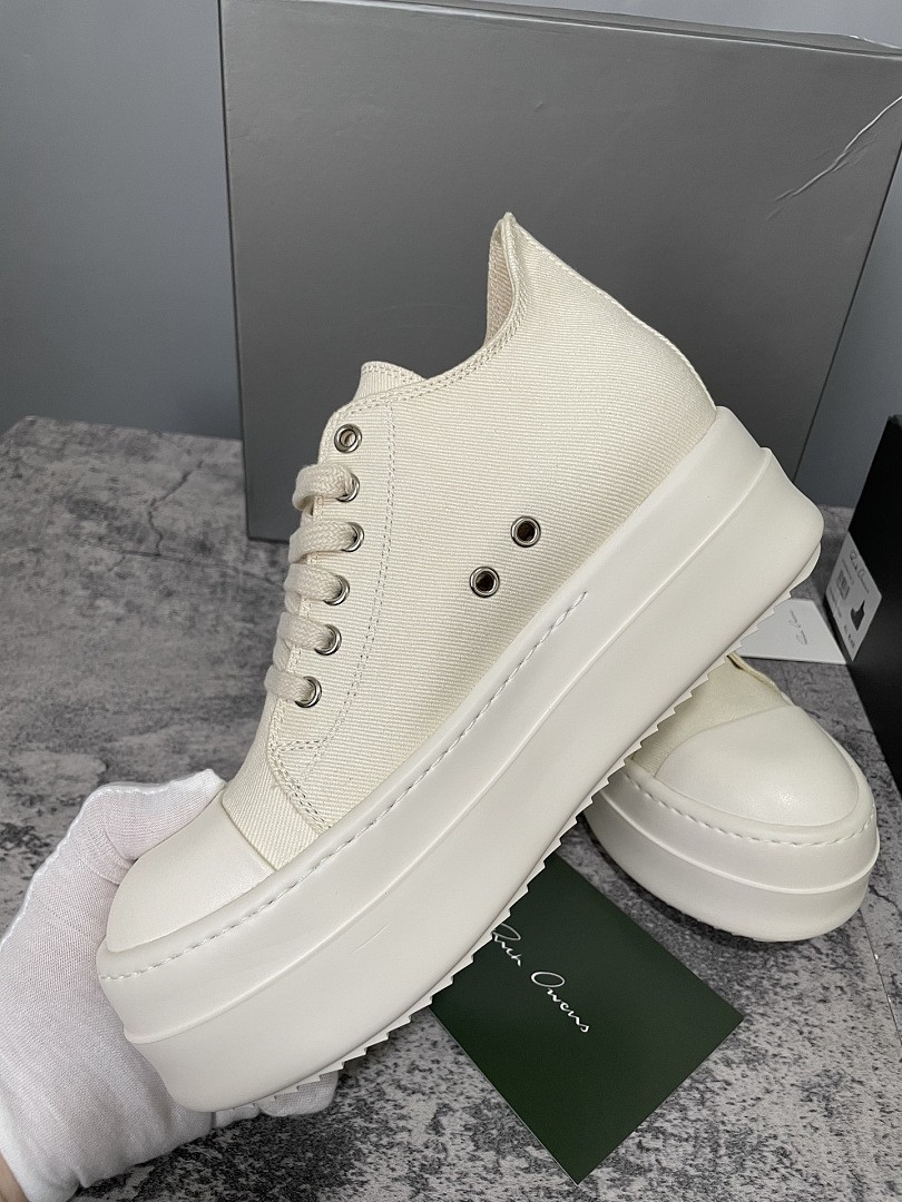 RO Sneakers
