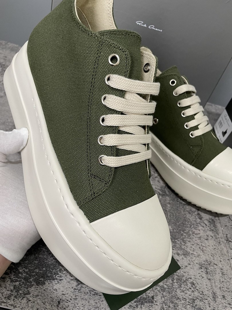 RO Sneakers