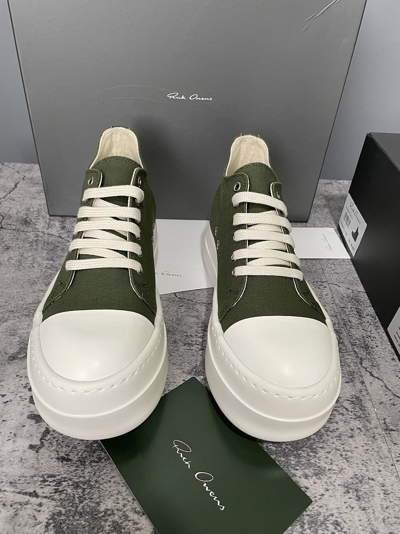 RO Sneakers