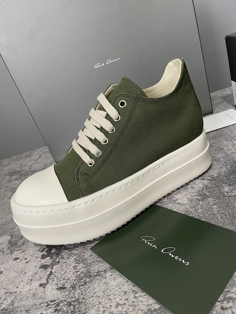 RO Sneakers