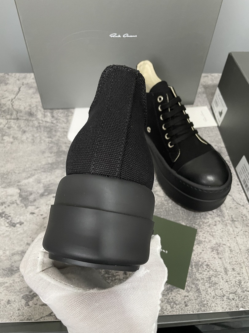 RO Sneakers